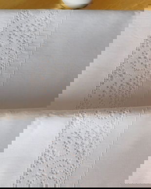 2  fete de perna pereche vintage ,  dantele ,  broderie monogram ,  deosebite