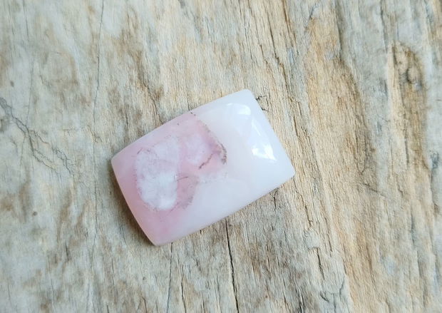 Cabochon opal roz, 24x16x6.5 mm