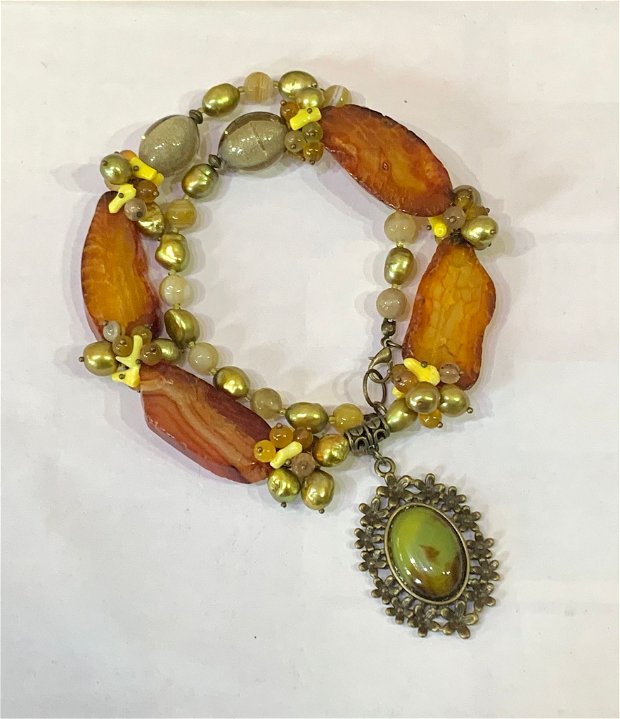 COLIER ~FRESH GREEN FOREST~ agate,perle de cultură,cipsuri coral,Murano,toho accesorii bronz