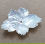 Floare sidef alb, natural 38x28 mm