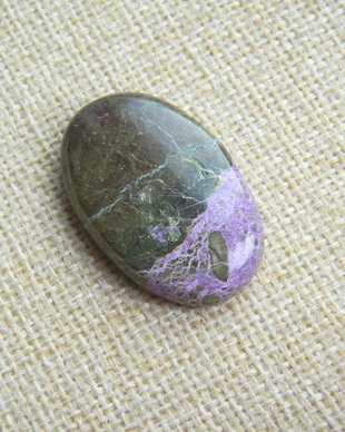 Caboson atlantisit (stichtit) (F41-7)