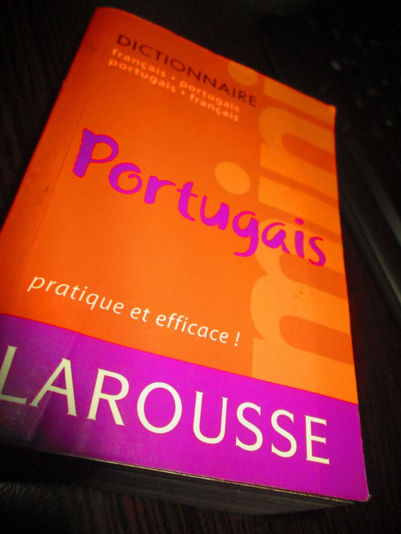 Larousse- minidictionar francez-portughez/portughez-francez