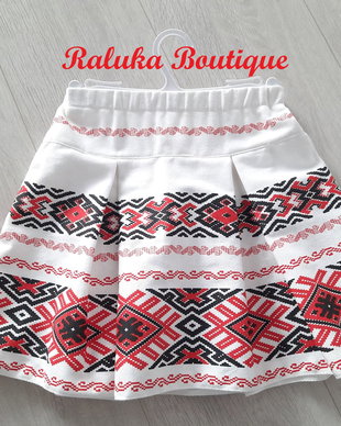 Fusta fetite model traditional