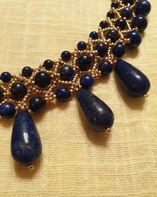 COLIER UNICAT LAPIS LAZULI NATURAL SI MARGELE STICLA CEHIA