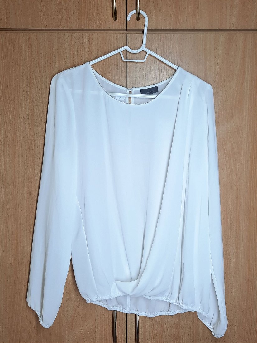Bluză inegală damă, "Yessica", alb cu mânecă lungă, mărimea M