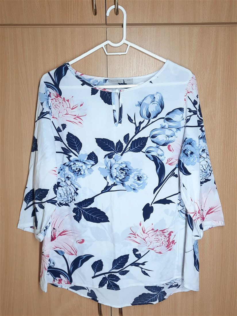 Bluză damă, "Blue Motion +", albă cu model floral, mânecă 3/4 mărimea 3/4XL