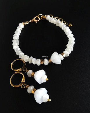 set cu flori de lotus jad alb