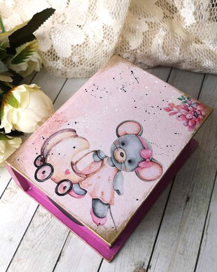 Pusculita personalizata pentru fetite