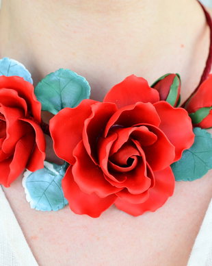 Red roses-Colier