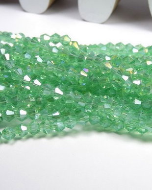 Cristale din sticla, biconice, 4 mm, transparente, AB, verde deschis-A24