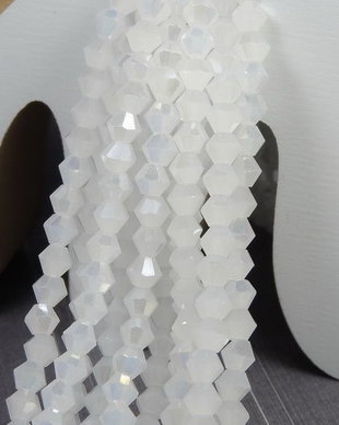 Cristale din sticla, biconice, 4 mm, semiopace, AB, albe-A06