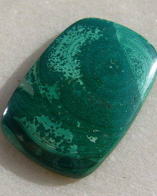 Cabochon malachit NATURAL aprox 5x21x33 mm