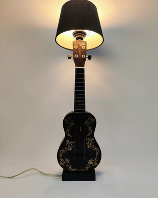 Lampă/Veioză -chitara/ukulele