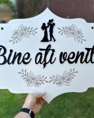Bine ati venit cu nuante de negru