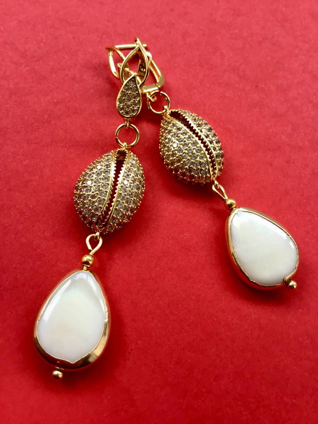 Cercei sidef alb & inox gold cubic zirconia
