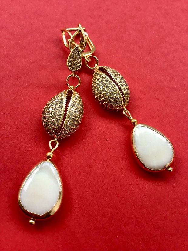 Cercei sidef alb & inox gold cubic zirconia