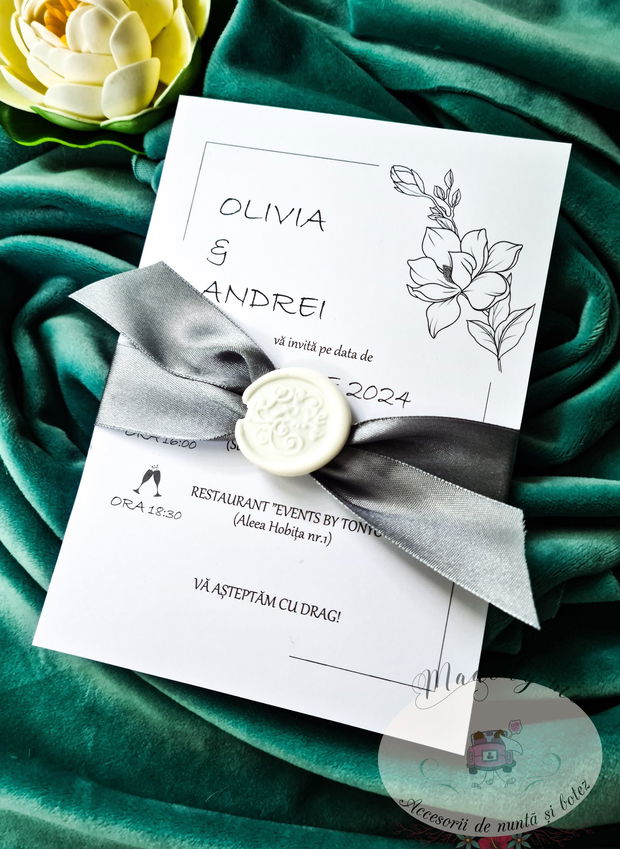 Invitatie alb negru cu floare