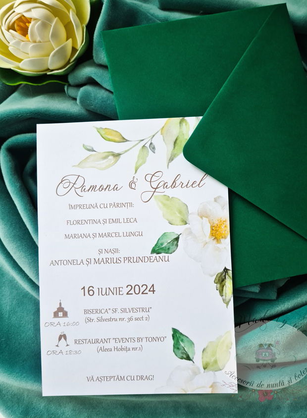 Invitatie nunta pastel cu flori albe