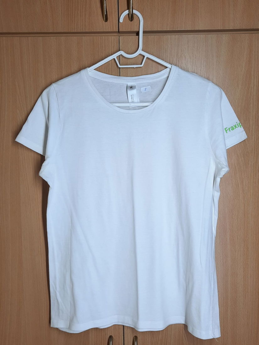 Tricou damă, "B&C Collection for Women", alb cu imprimeu pe mâneca stângă, mărimea M/L