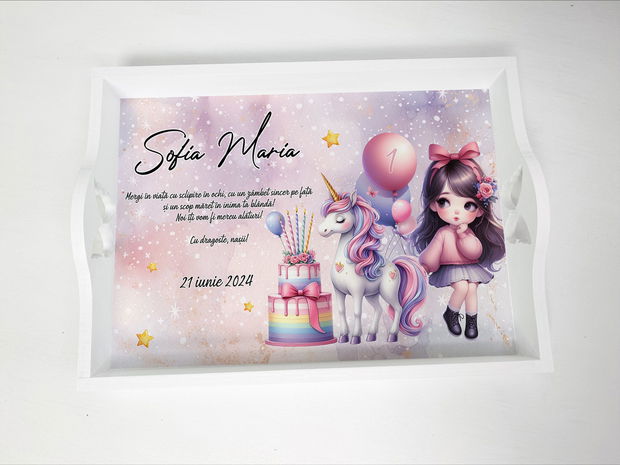 Set aniversar personalizat 1 anisor - Fetita si unicornul - Tavita turta si accesorii