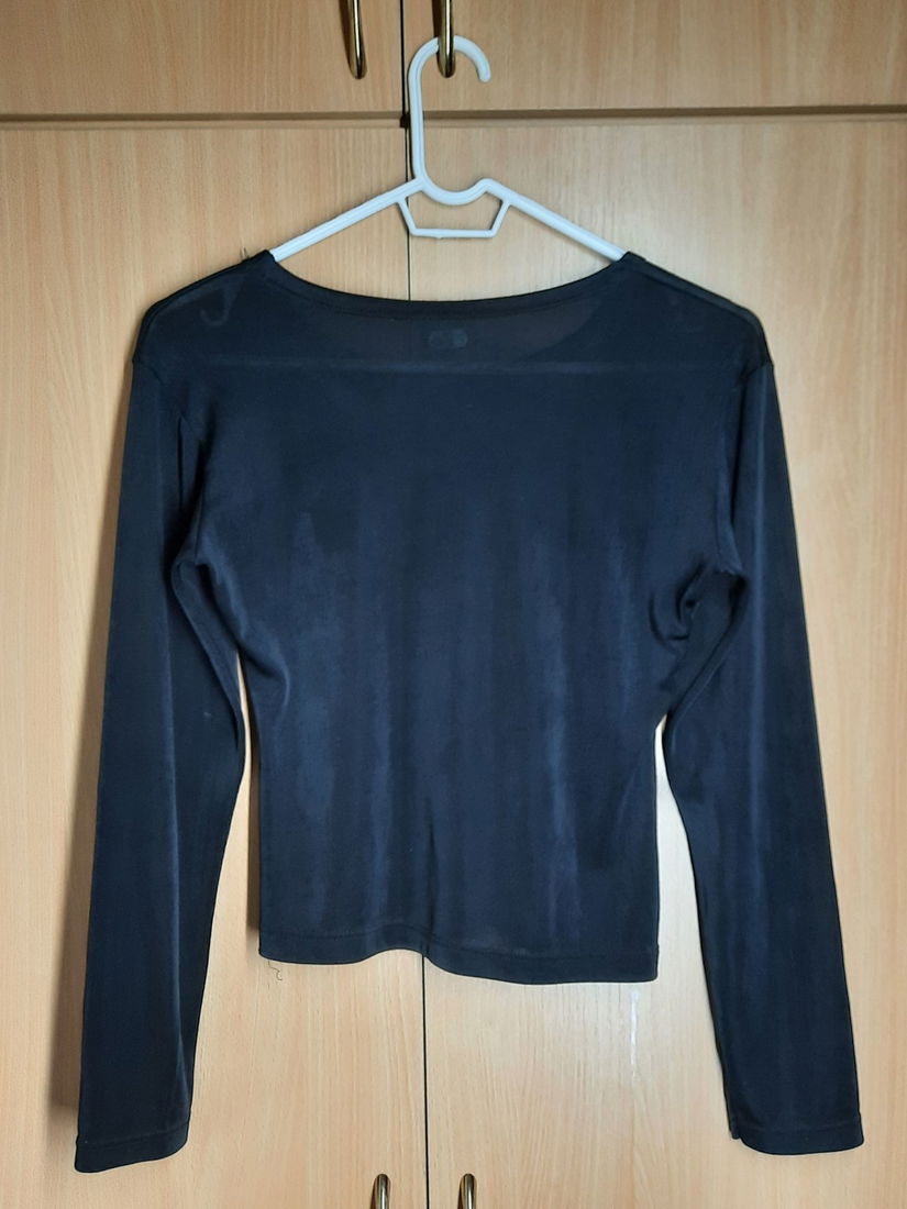 Bluză damă tip crop top, neagră, material lucios, mânecă lungă, Mărimea S/M