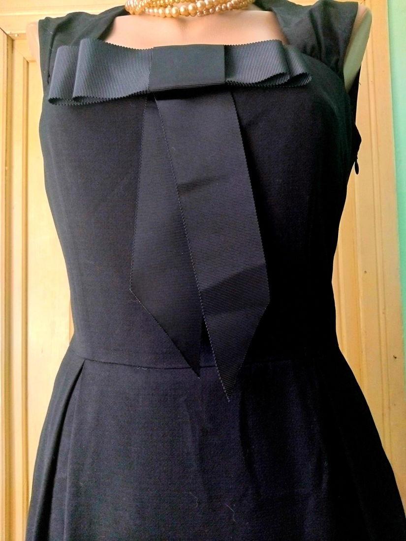 Rochie  neagra, Măsura 36