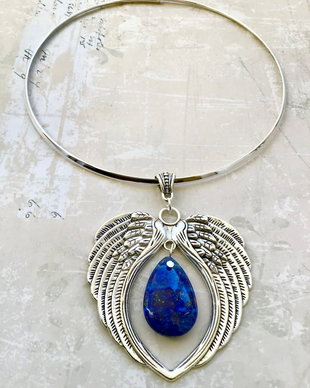Colier aripi inger & lapis lazuli