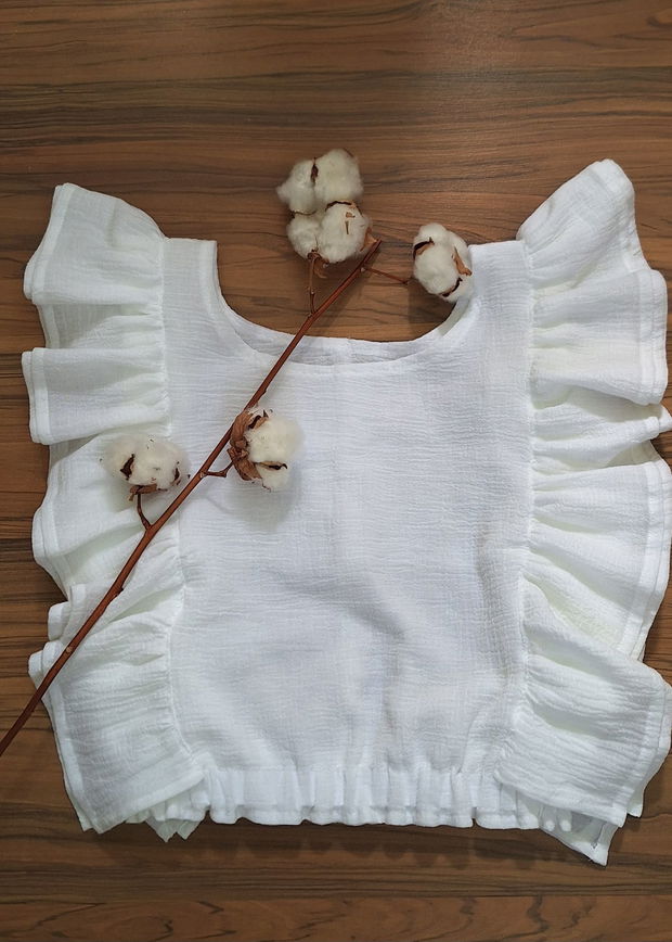 Bluza alba cu volane/bluza alba din panza topita/bluza cu volane