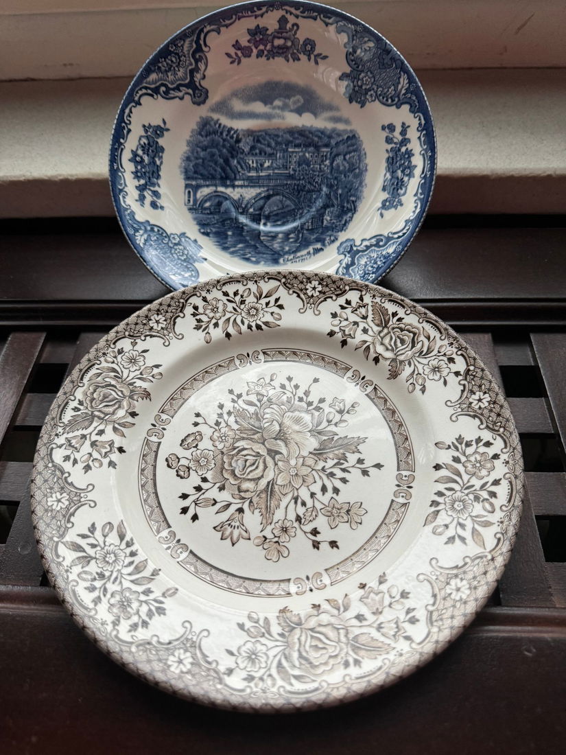 STADFFORDSHIRE ENGLISH PORCELAINE HANDENGRAVED