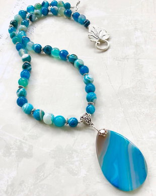 Colier agate albastru marin