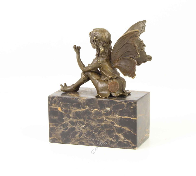 Zana cu fluture-statueta din bronz pe soclu din marmura