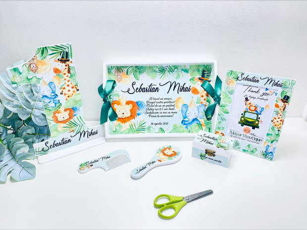 Set aniversar personalizat 1 anisor - Jungle Party - Tavita mot si accesorii