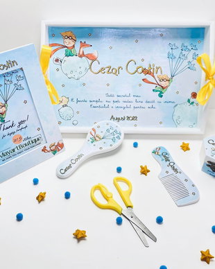 Set aniversar personalizat 1 anisor - Micul print - Tavita mot si accesorii