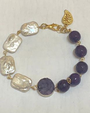 BRĂȚARĂ~PURPLE GLAMOUR~perle baroc,jad ,agată druzy,accesorii aurii și zamac aurit