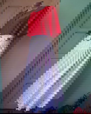 Fusta bumbac brodat alb și bluza mătase natural