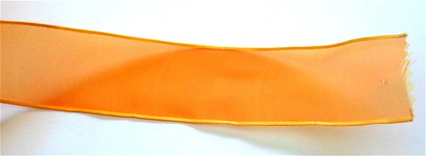 Panglica satin ribbon portocaliu deschis transparent  cu margini portocaliu deschis mat