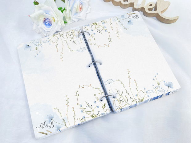 Guest book din lemn - Wild Blue Flowers