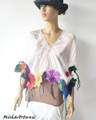 Bluza din matase naturala si flori impaslite