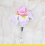 Pin: Iris