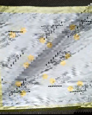 fata de masa satin brodata ,84 cm