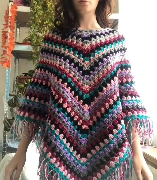 Poncho crosetat manual