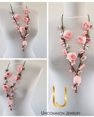 Colier floral textil "Pale Pink Roses"