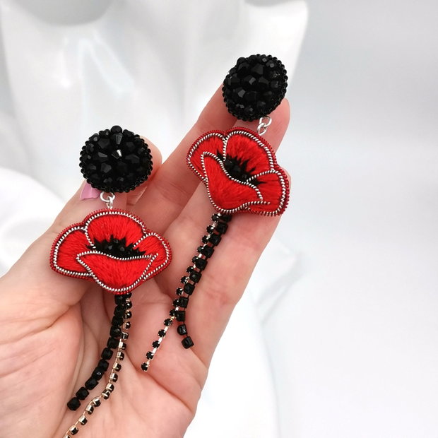Rezervat Cercei cu Maci - Amazing Poppy