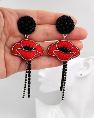 Rezervat Cercei cu Maci - Amazing Poppy