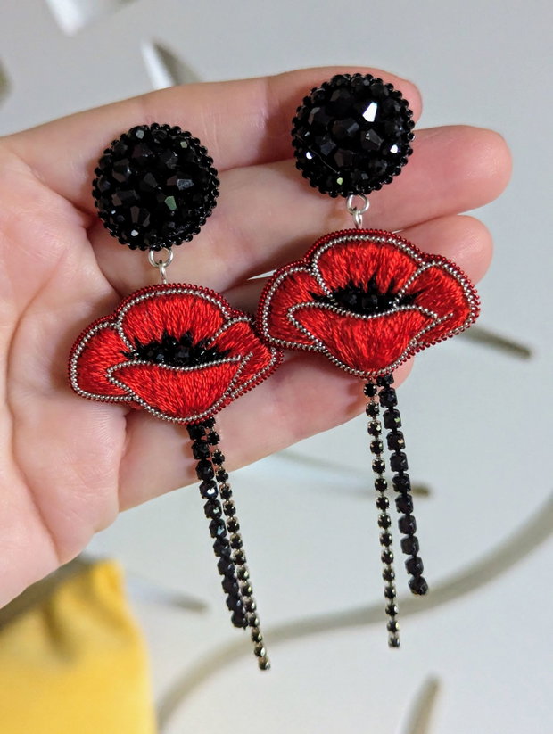 Rezervat Cercei cu Maci - Amazing Poppy