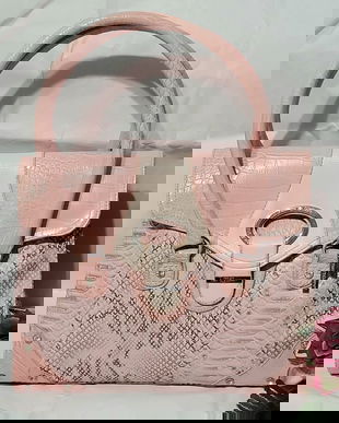 Geanta xxl cu ținută ampla