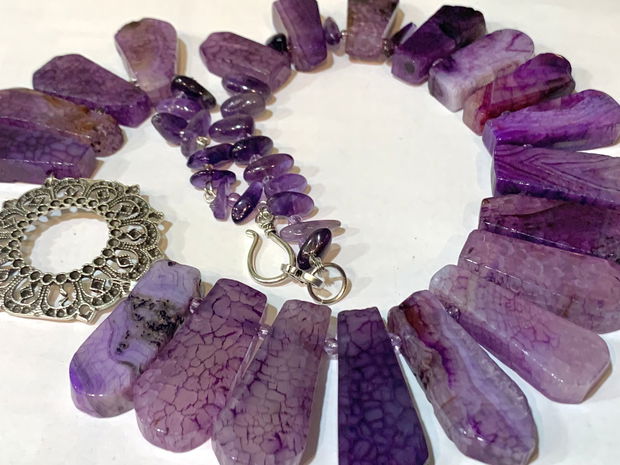 COLIER STATEMENT~FABULOUS PURPLE~agate crackle,ametist,toho,accesorii argintii,zamac