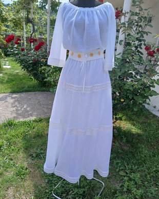 Rochie alba cu volane si dantela/rochie cu volane/rochie panza topita cu dantelă  și volane