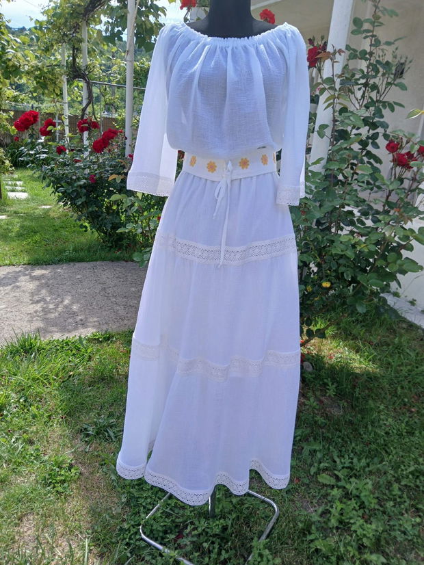 Rochie alba cu volane si dantela/rochie cu volane/rochie panza topita cu dantelă  și volane