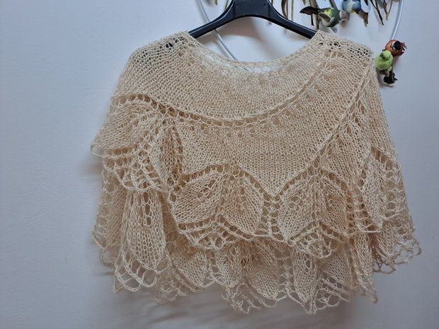 Șal,,Begonia bej cu lurex